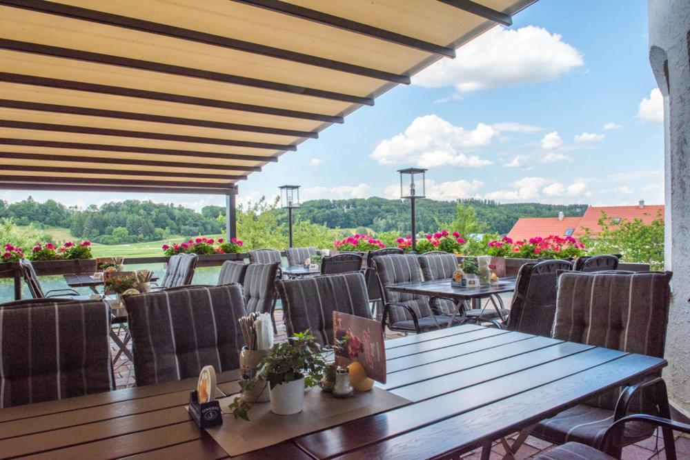 אברסברג Hotel-Gasthof Huber מראה חיצוני תמונה