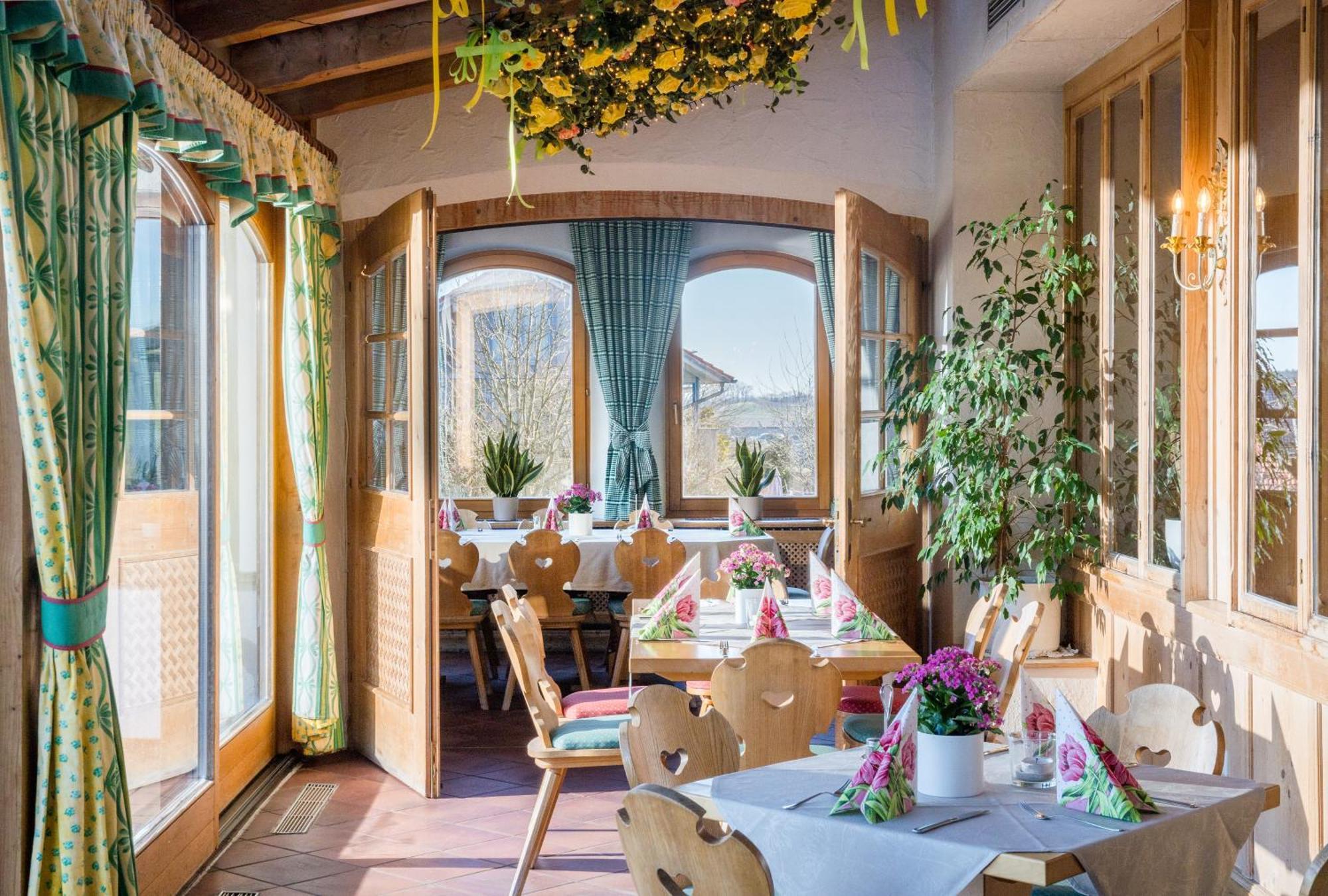 אברסברג Hotel-Gasthof Huber מראה חיצוני תמונה