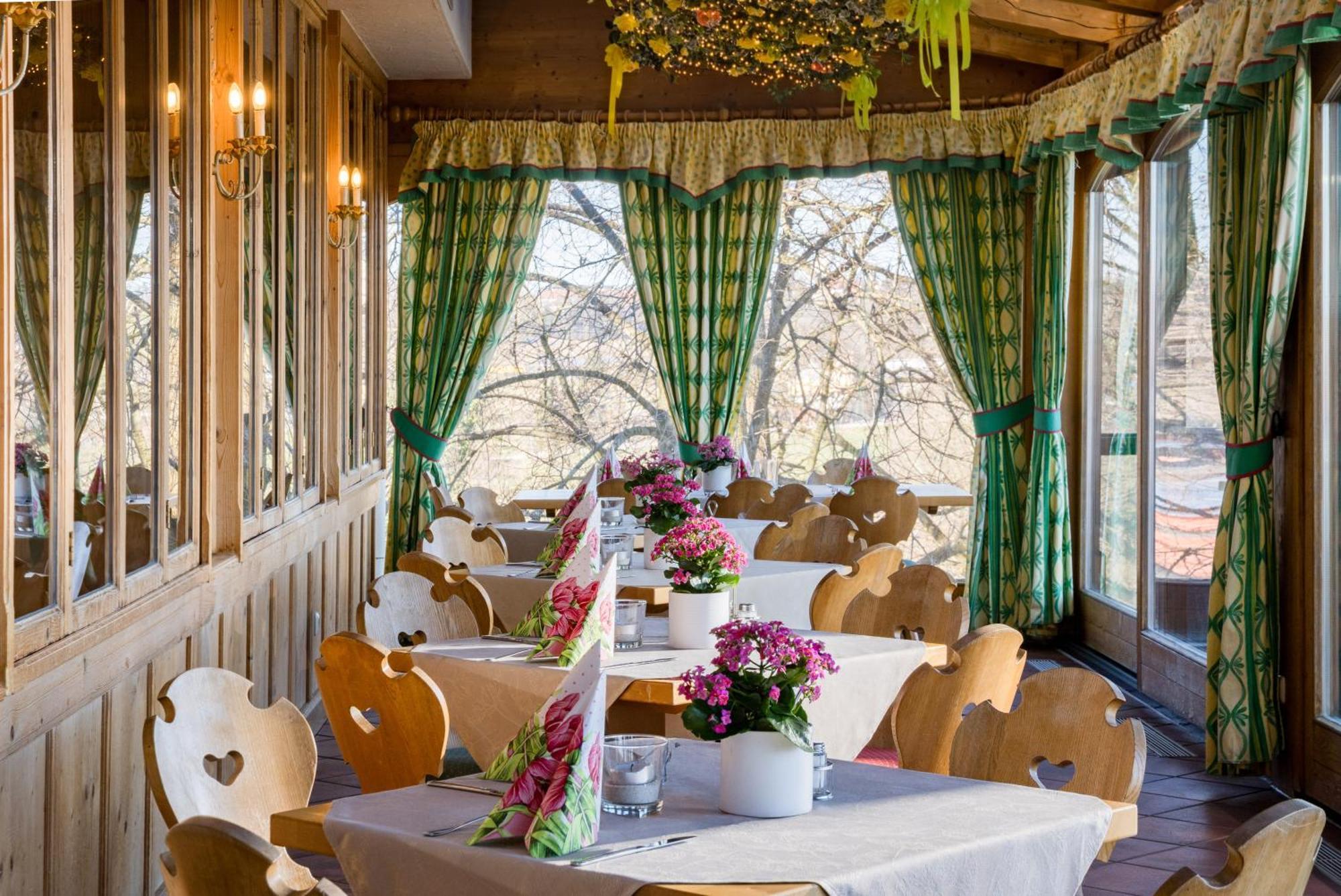 אברסברג Hotel-Gasthof Huber מראה חיצוני תמונה