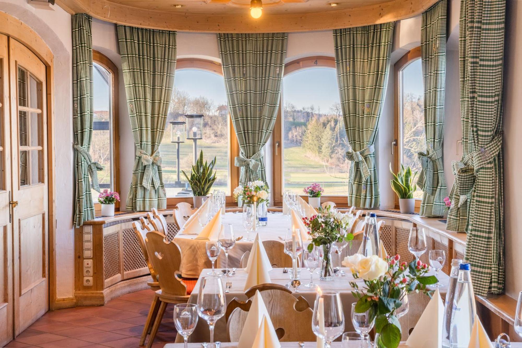 אברסברג Hotel-Gasthof Huber מראה חיצוני תמונה