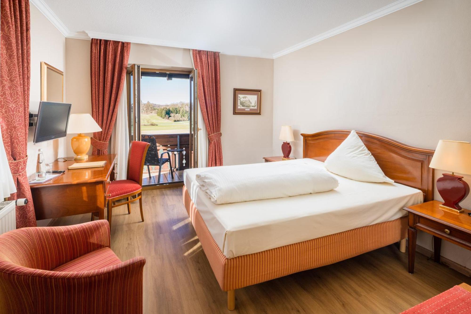 אברסברג Hotel-Gasthof Huber מראה חיצוני תמונה