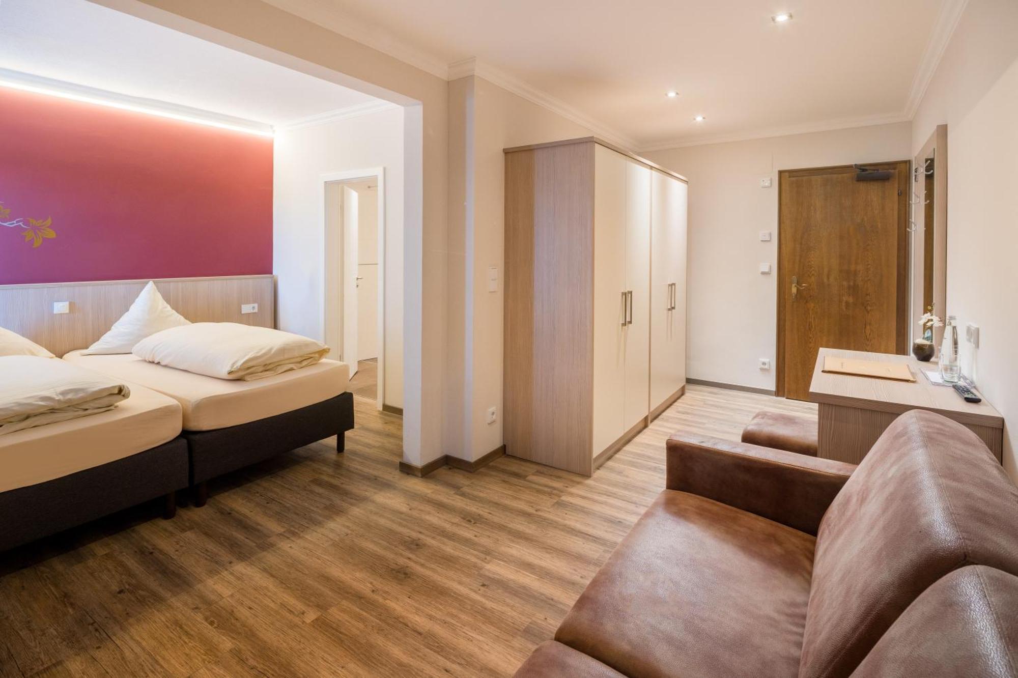 אברסברג Hotel-Gasthof Huber מראה חיצוני תמונה