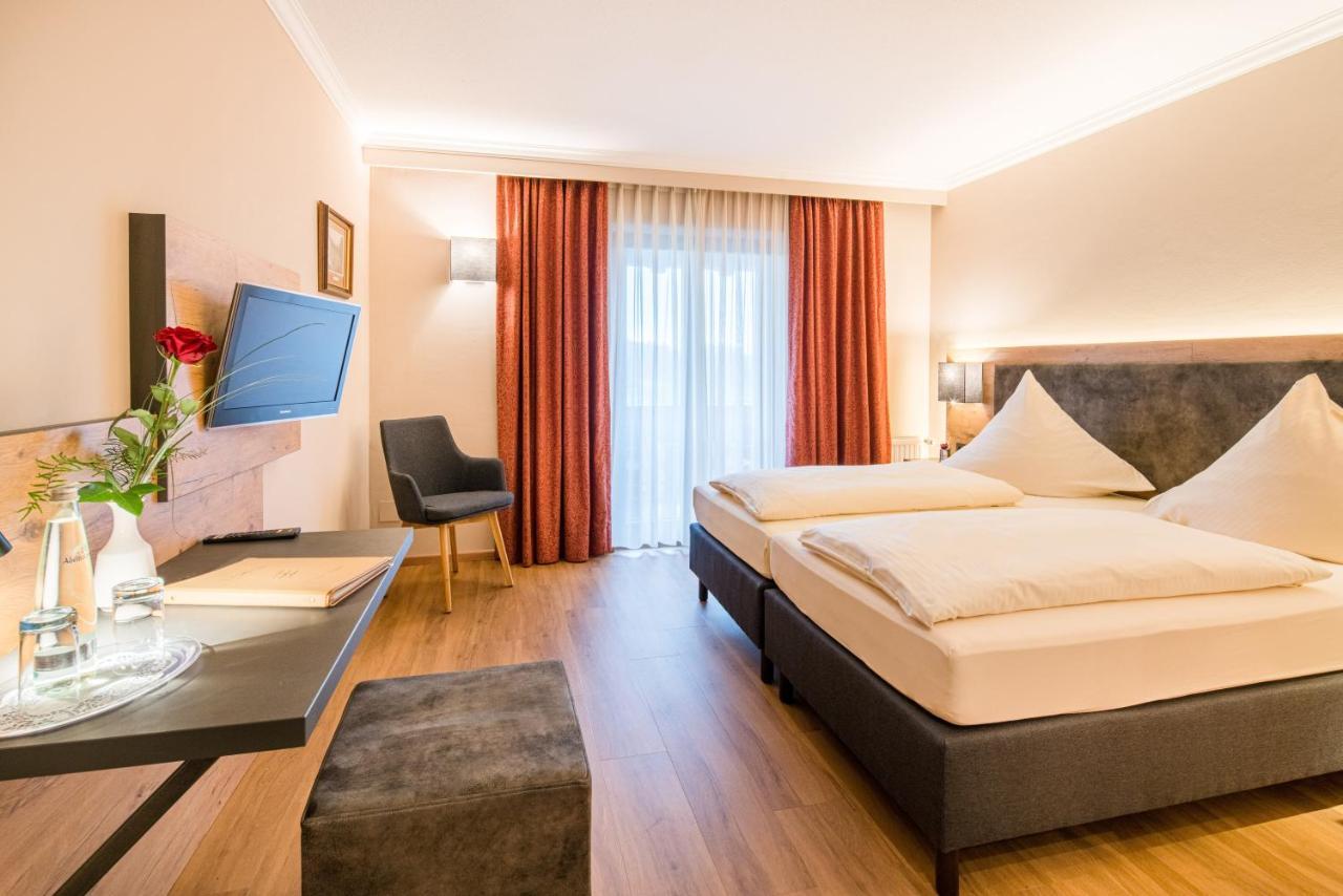 אברסברג Hotel-Gasthof Huber מראה חיצוני תמונה